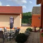 Frühstückspension Szent Istvan Wellness Panzio