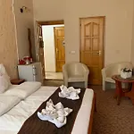Szent Istvan Wellness Panzio Frühstückspension