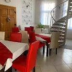 Frühstückspension Szent Istvan Wellness Panzio 3*