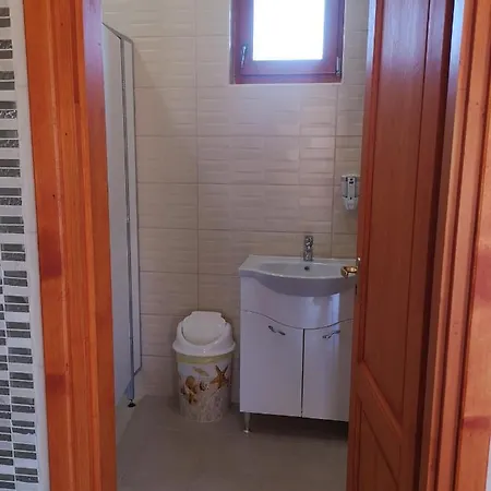 לינה וארוחת בוקר Szent Istvan Wellness Panzio מאקו