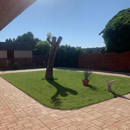 Bed and breakfast Szent István Wellness Panzió Makó