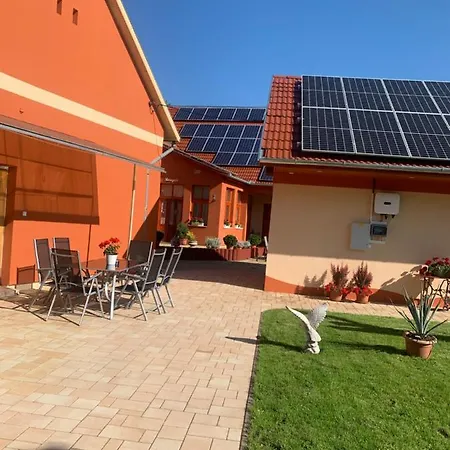 Szent Istvan Wellness Panzio 3* Makó