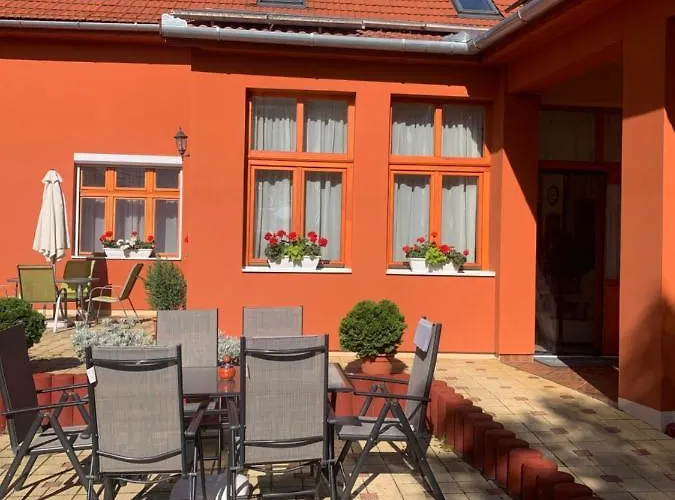 Bed & Breakfast Szent Istvan Wellness Panzio Makó