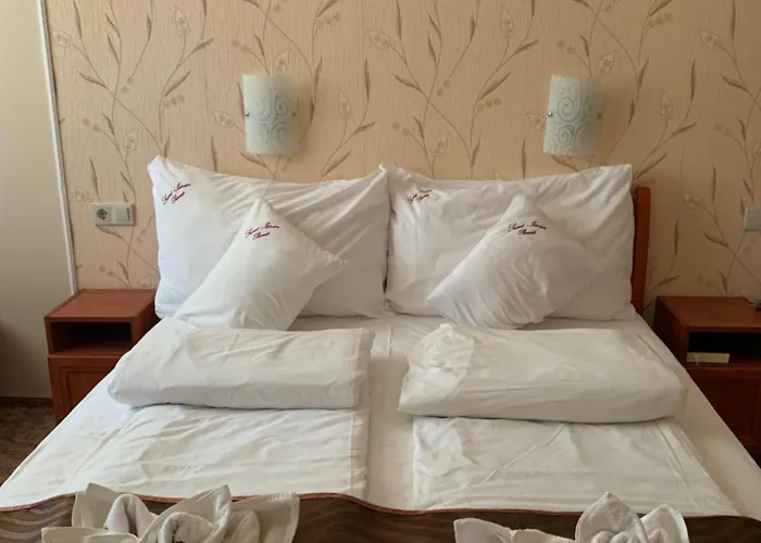 Szent Istvan Wellness Panzio Bed & Breakfast 3*