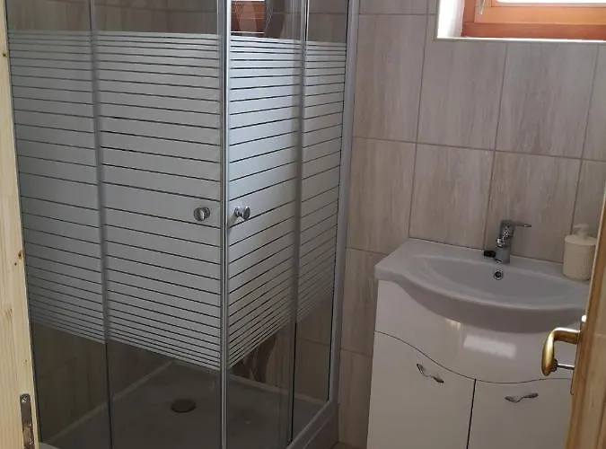 לינה וארוחת בוקר Szent Istvan Wellness Panzio 3*